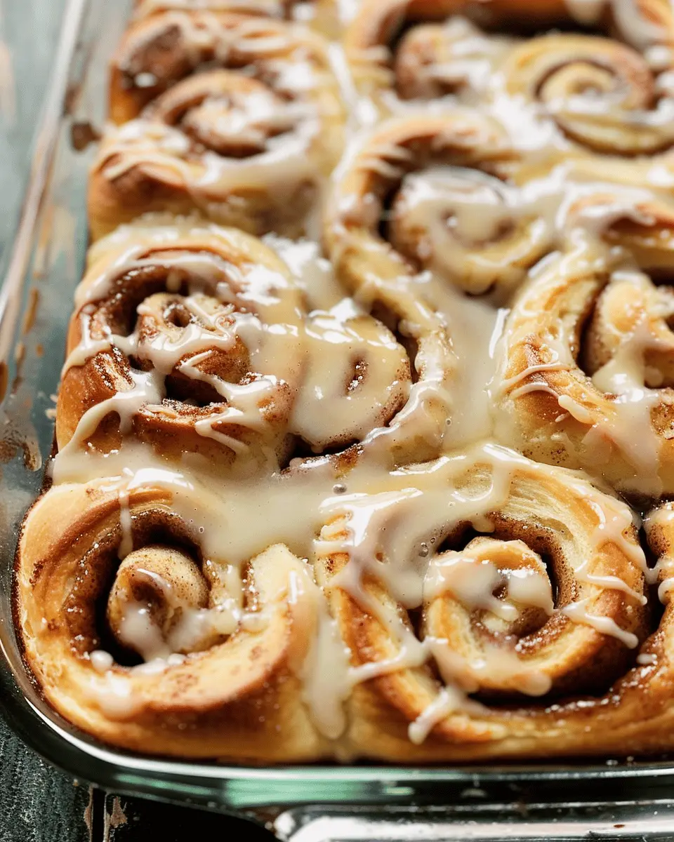 Apple Cinnamon Roll Delight: Easy Recipe for Homemade Bliss